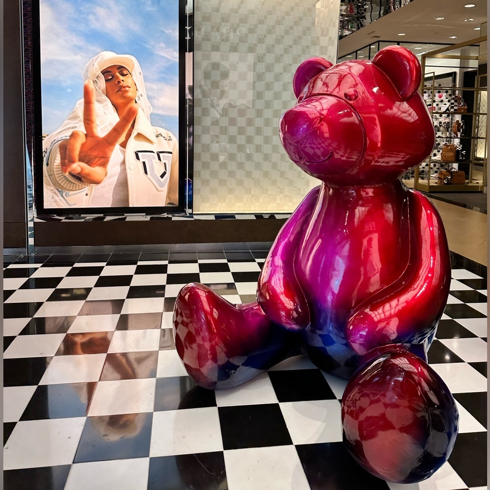 Hi! I’m always looking for the very best. Hope you’ll enjoy shopping my closet!